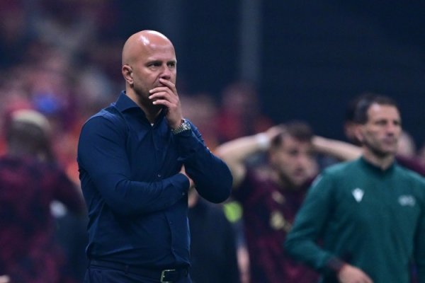 TA:斯洛特面临执教生涯最大考验,他要面对一大堆急需解决的问题